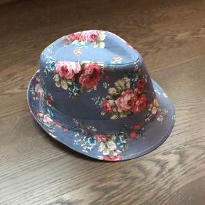 Women’s hats. Great condition. Two hats.